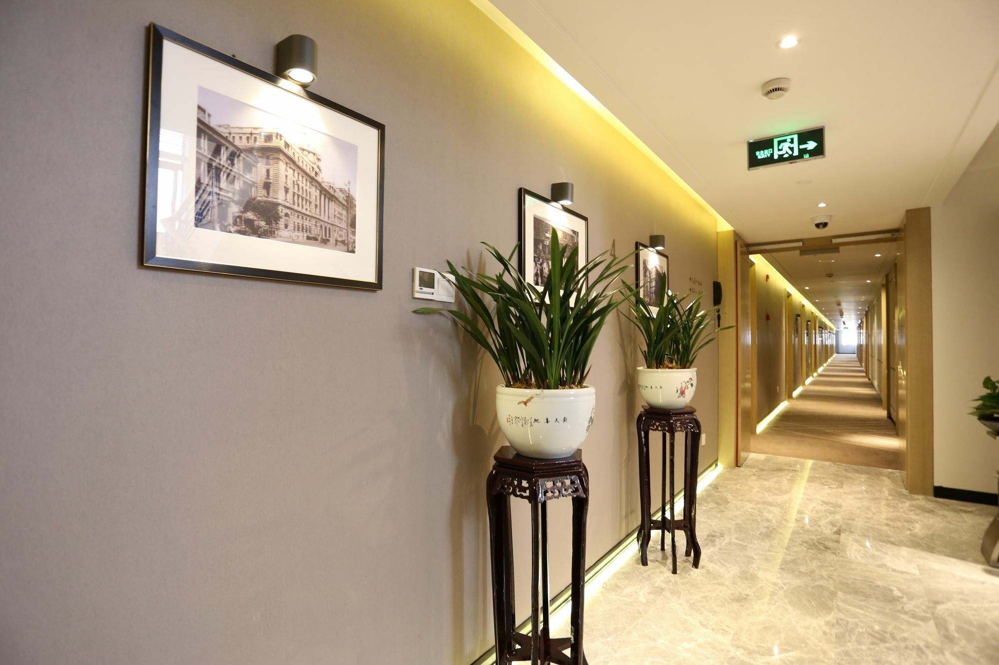 Jinjiang Metropolo Classiq Shanghai Nanjing Road Ngoại thất bức ảnh